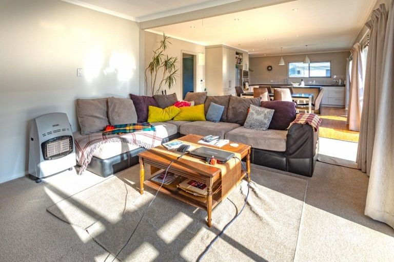 Photo of property in 103a Seaview Road, Whangamata, 3620
