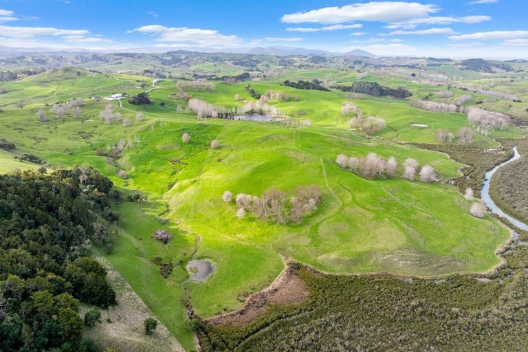 Photo of property in 100 Marohemo Road, Maungaturoto, 0583