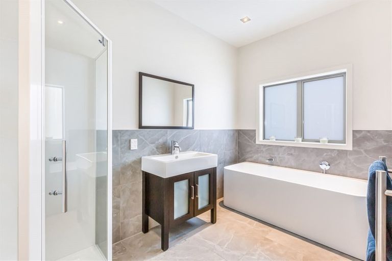 Photo of property in 5 Kaimai Place, Aotea, Porirua, 5024