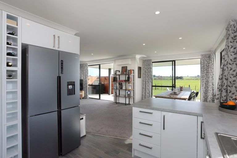 Photo of property in 6 George Street, Bulls, 4818