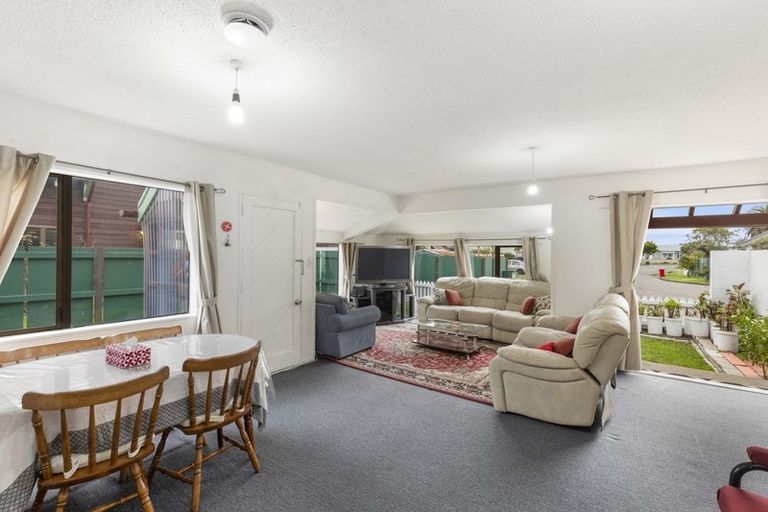 Photo of property in 10/17u Randwick Crescent, Moera, Lower Hutt, 5010