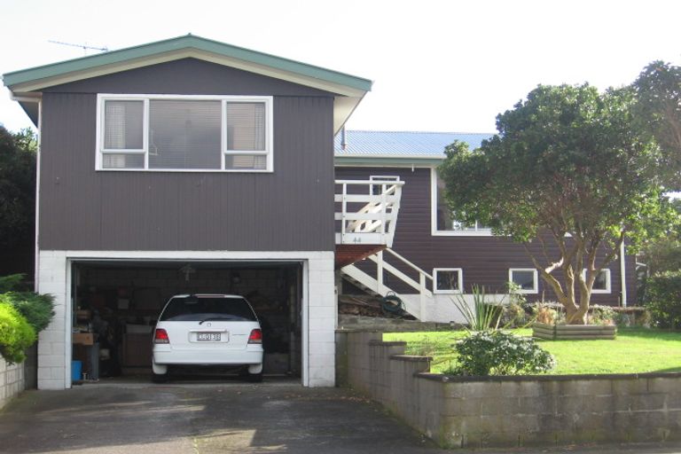 Photo of property in 44 Waiuta Street, Titahi Bay, Porirua, 5022