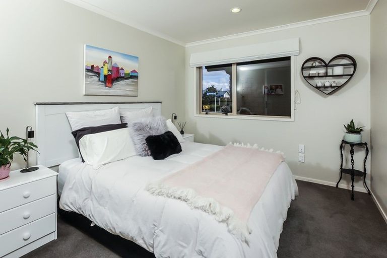 Photo of property in 23 Coleraine Drive, Rototuna, Hamilton, 3210