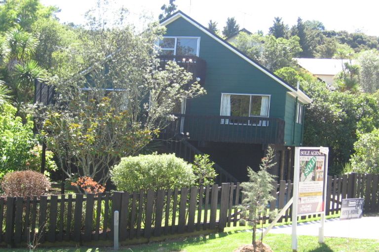 Photo of property in 1/103 Balmain Road, Birkenhead, Auckland, 0626