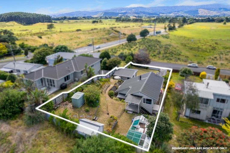 Photo of property in 18 Robert Mckeen Street, Otaki Beach, Otaki, 5512
