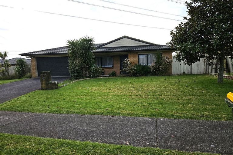 Photo of property in 42 Medvale Avenue, Flat Bush, Auckland, 2019