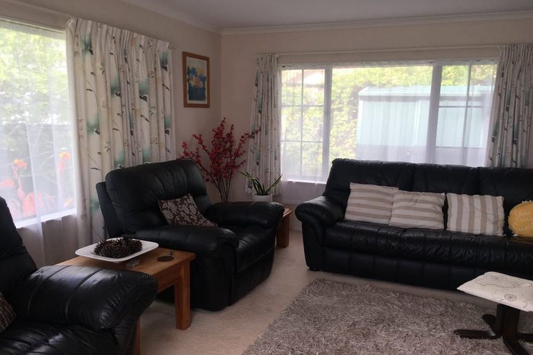 Photo of property in 18 Heyington Way, East Tamaki Heights, Auckland, 2016