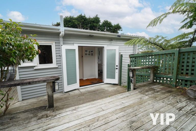 Photo of property in 27 Monowai Road, Johnsonville, Wellington, 6037