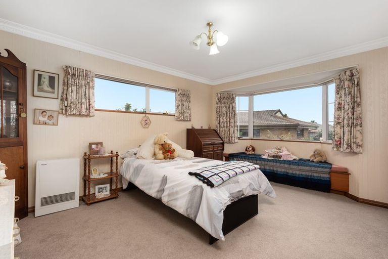 Photo of property in 16 Randell Place, Te Puke, 3119