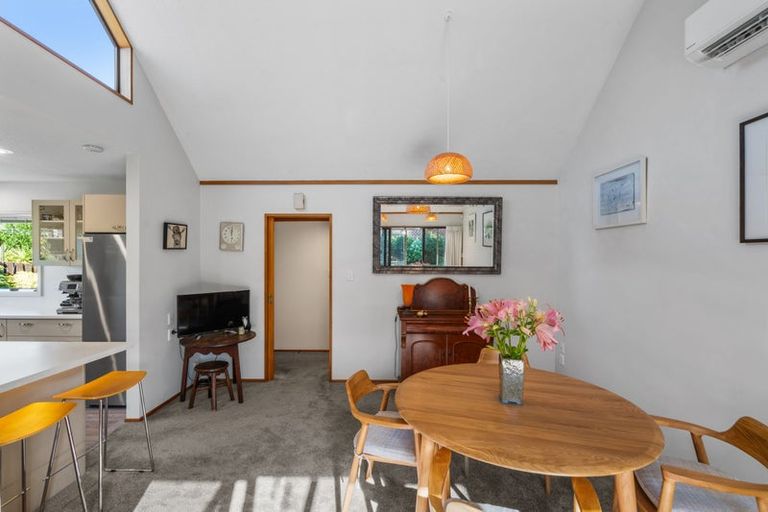 Photo of property in 2/6 Cricklewood Place, Avonhead, Christchurch, 8042