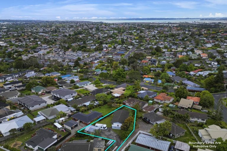 Photo of property in 9 Denver Avenue, Sunnyvale, Auckland, 0612