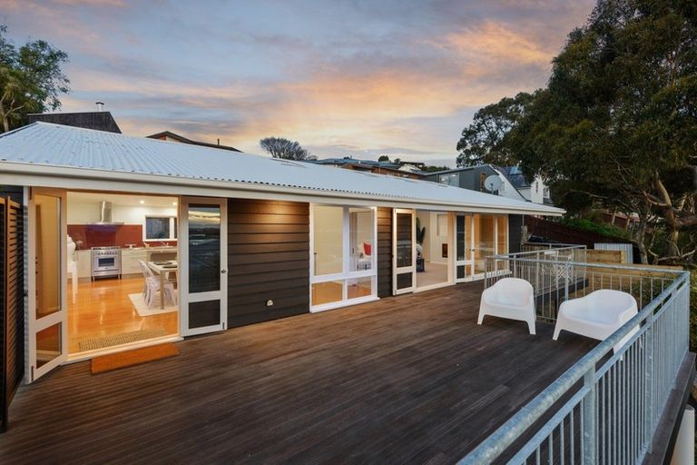 Photo of property in 21 Cannon Hill Crescent, Mount Pleasant, Christchurch, 8081