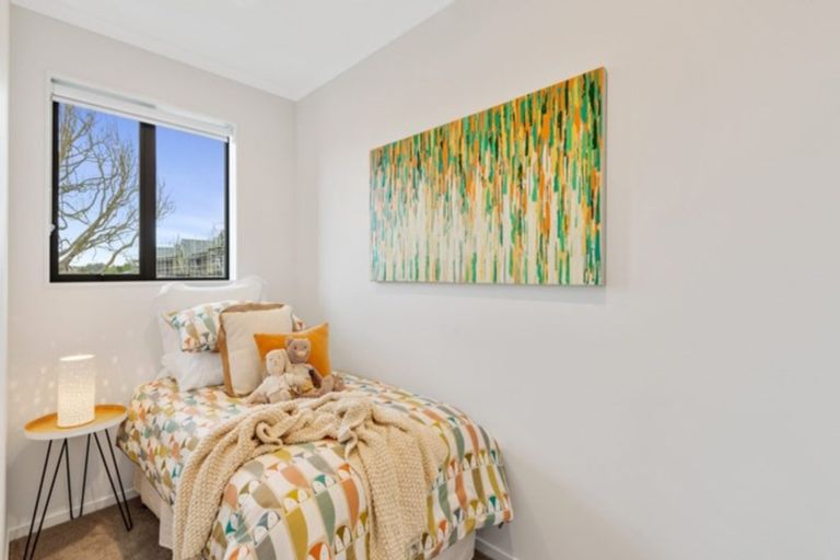 Photo of property in 37 Nganui Avenue, Takanini, 2112