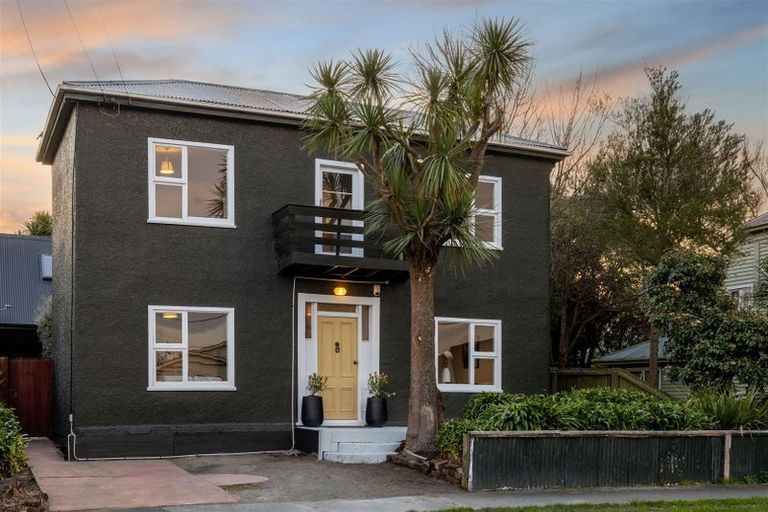 Photo of property in 43 Harvey Terrace, Richmond, Christchurch, 8013