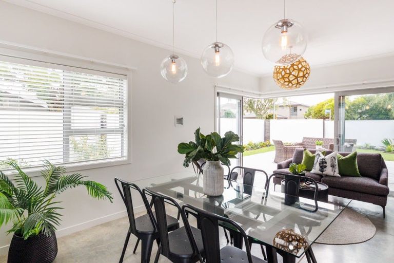 Photo of property in 1 Montgomery Terrace, Hokowhitu, Palmerston North, 4410