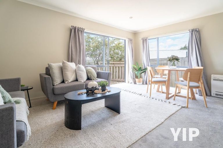 Photo of property in 2 Beazley Avenue, Paparangi, Wellington, 6037