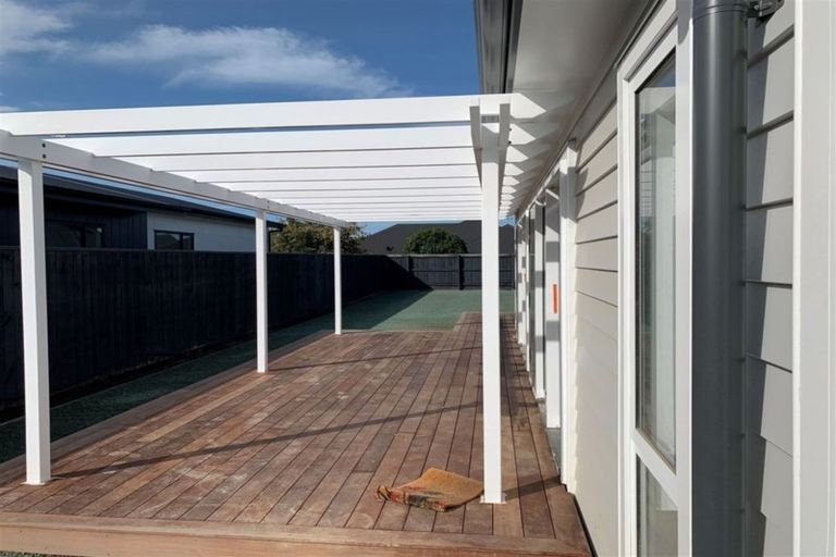 Photo of property in 29 Valour Drive, Rangiora, 7400