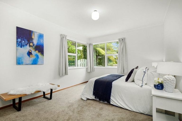 Photo of property in 12 Pembroke Street, Tawa, Wellington, 5028