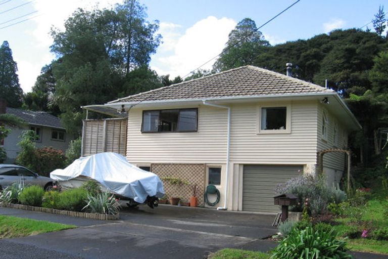 Photo of property in 4 York Road, Titirangi, Auckland, 0604