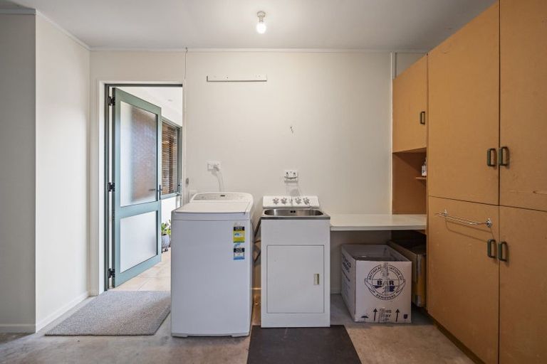 Photo of property in 24 Harvey Street, Waipahihi, Taupo, 3330