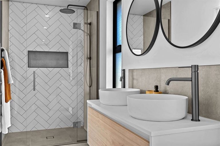 Photo of property in 37 Mcquillan Avenue, Woodend, 7610