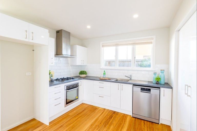 Photo of property in 10 Malta Crescent, South New Brighton, Christchurch, 8062