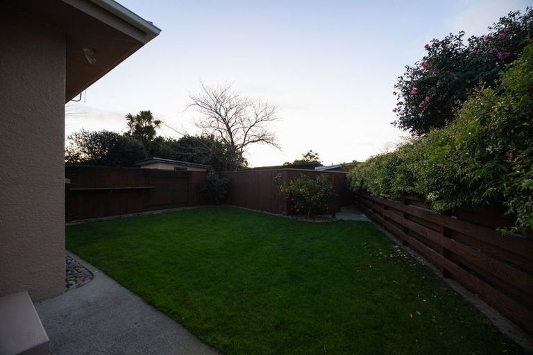 Photo of property in 25 Winston Avenue, Hokowhitu, Palmerston North, 4410