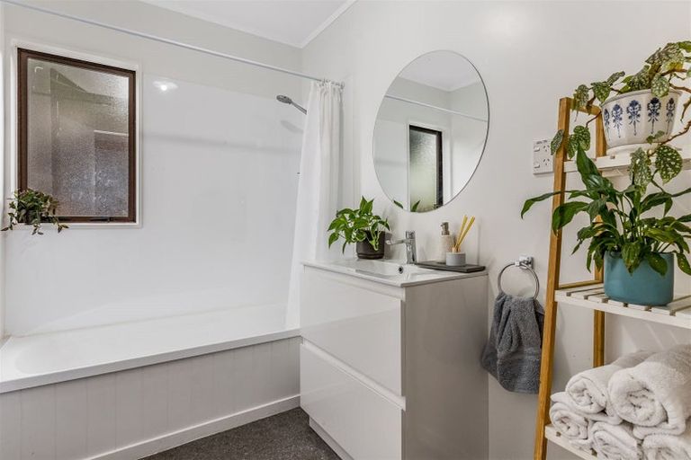 Photo of property in 63 Omapere Street, Whitby, Porirua, 5024