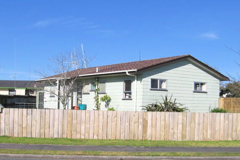 Photo of property in 15 Aintree Street, Nawton, Hamilton, 3200