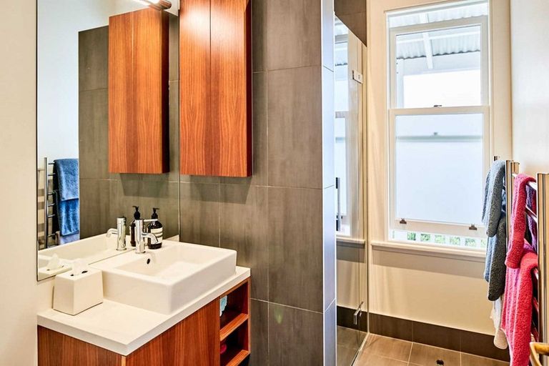 Photo of property in 7 Talavera Terrace, Kelburn, Wellington, 6012