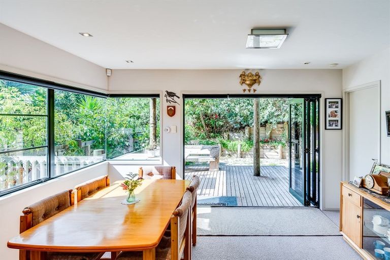 Photo of property in 6a Kokako Place, Taradale, Napier, 4112