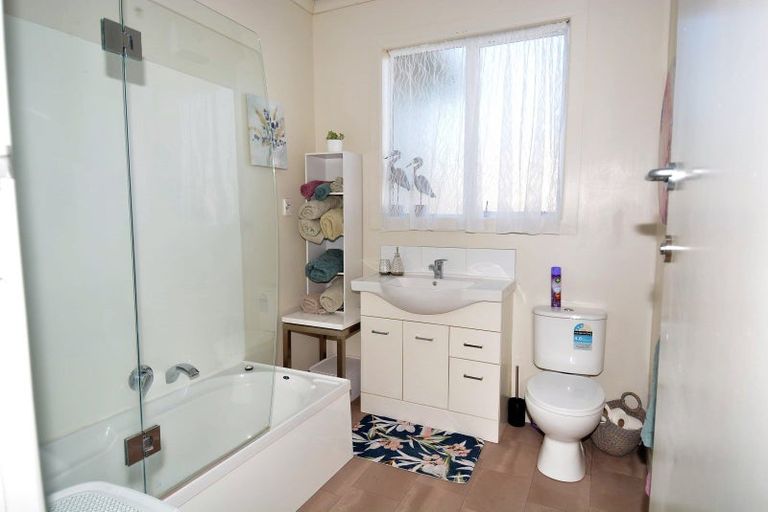 Photo of property in 11 Mason Street, Bluff, 9814