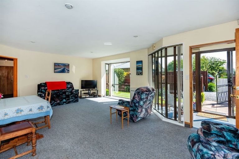 Photo of property in 1/734 Avonside Drive, Avonside, Christchurch, 8061