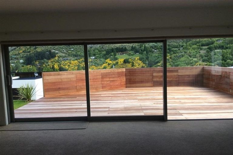 Photo of property in 5 Kincaid Place, Arthurs Point, Queenstown, 9371