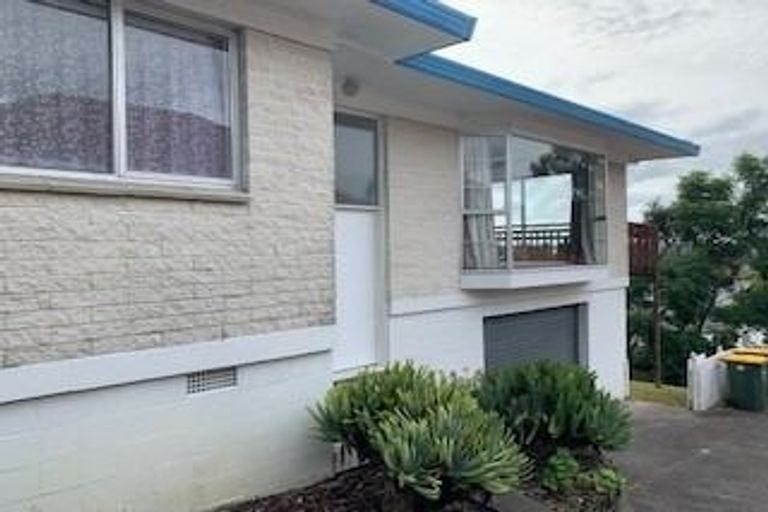 Photo of property in 2/139a Mokoia Road, Birkenhead, Auckland, 0626