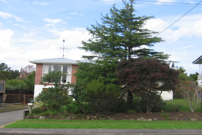 Photo of property in 544 West Coast Road, Oratia, Auckland, 0604