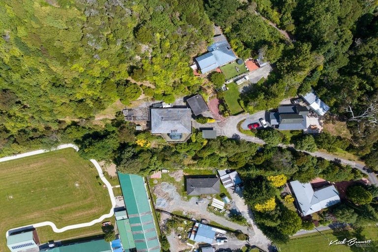 Photo of property in 27 Plateau Road, Te Marua, Upper Hutt, 5018