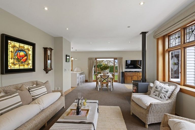 Photo of property in 11 College Avenue, Strowan, Christchurch, 8052