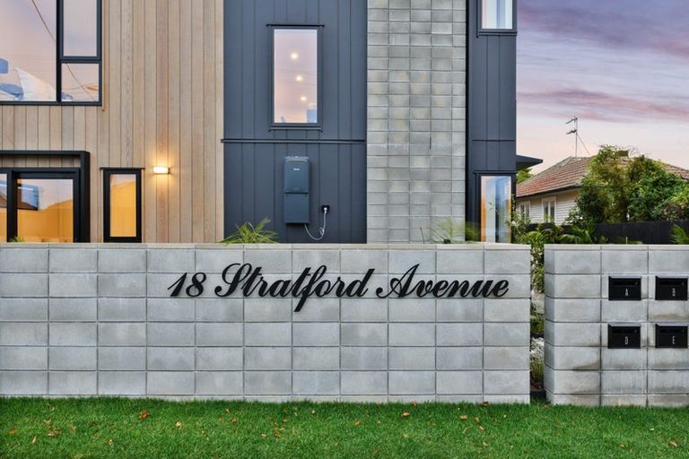 Photo of property in 18a Stratford Avenue, Milford, Auckland, 0620