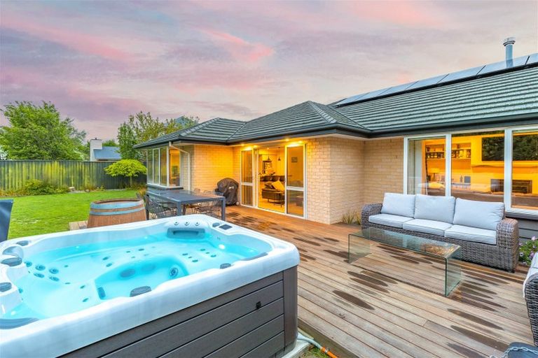 Photo of property in 10 Donovan Place, Aidanfield, Christchurch, 8025