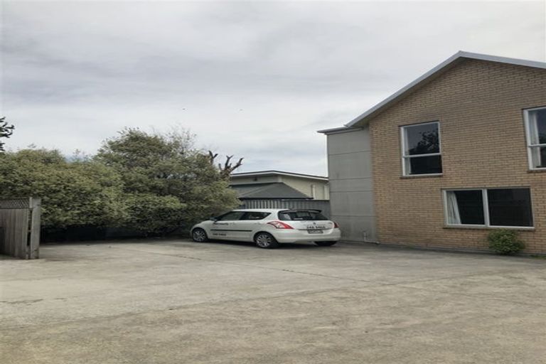 Photo of property in 105a Elizabeth Street, Riccarton, Christchurch, 8041