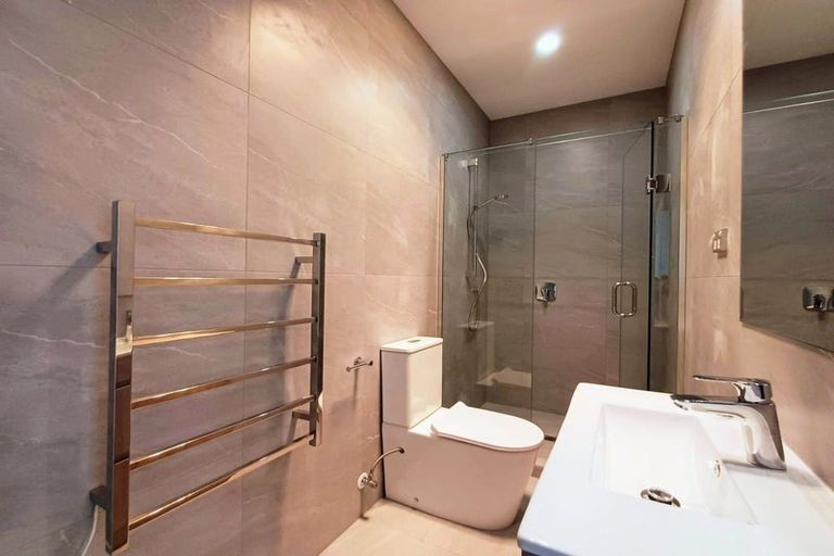 Photo of property in 345 East Coast Road, Mairangi Bay, Auckland, 0630