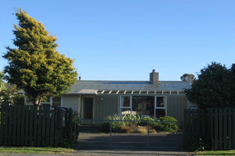 Photo of property in 10 Vaucluse Avenue, Paraparaumu Beach, Paraparaumu, 5032