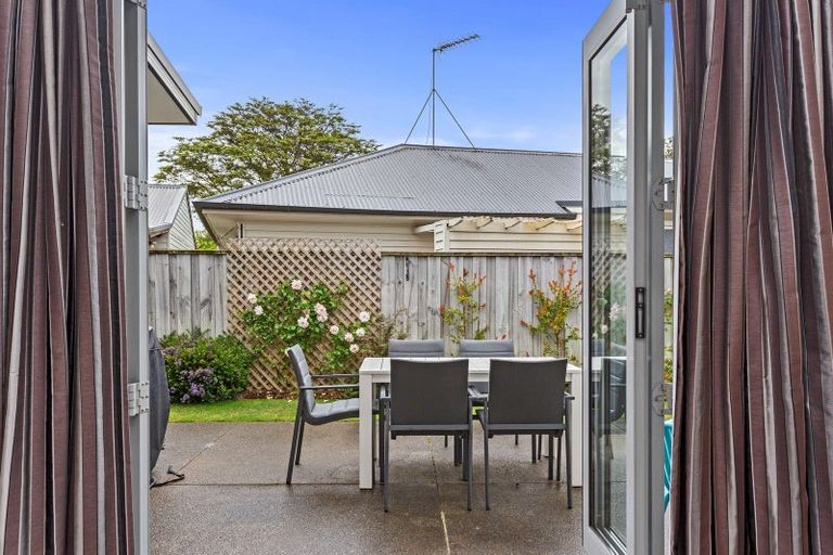 Photo of property in 28 Bank Street, Amberley, 7410