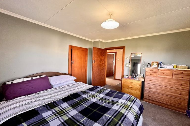 Photo of property in 34 Eglinton Street, Winton, 9720