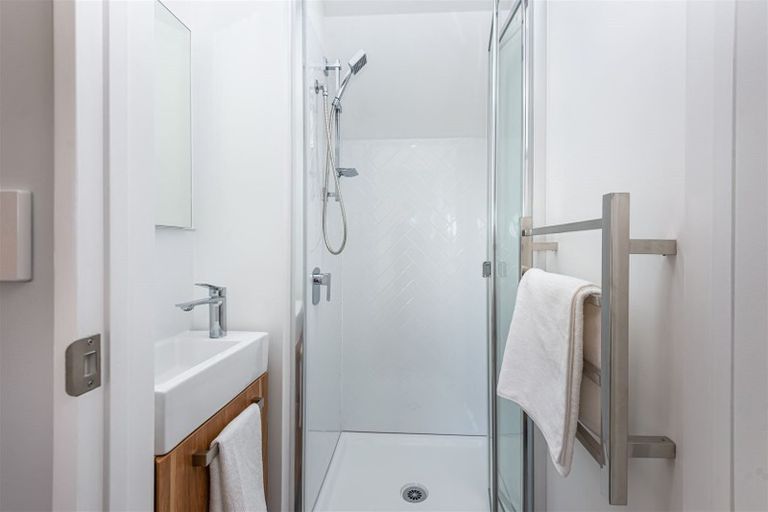 Photo of property in 21 Fovant Street, Russley, Christchurch, 8042