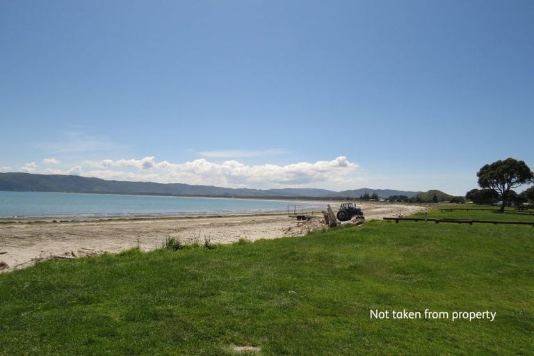 Photo of property in 14 Lochiel Street, Mahia, Nuhaka, 4198