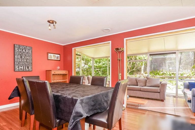 Photo of property in 7 Osmond Court, Sunnyvale, Auckland, 0612