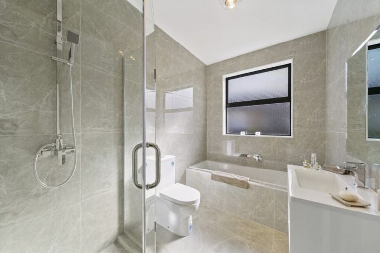 Photo of property in 12 Wellfield Drive, Papakura, 2110