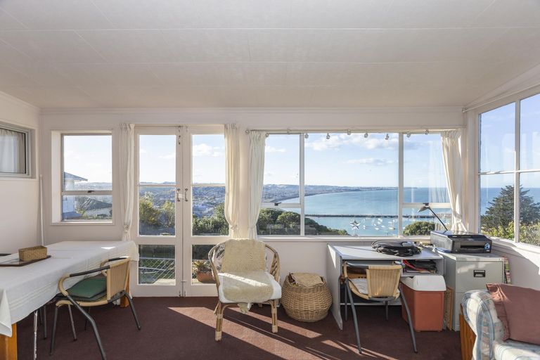 Photo of property in 6 Tamar Street, South Hill, Oamaru, 9400